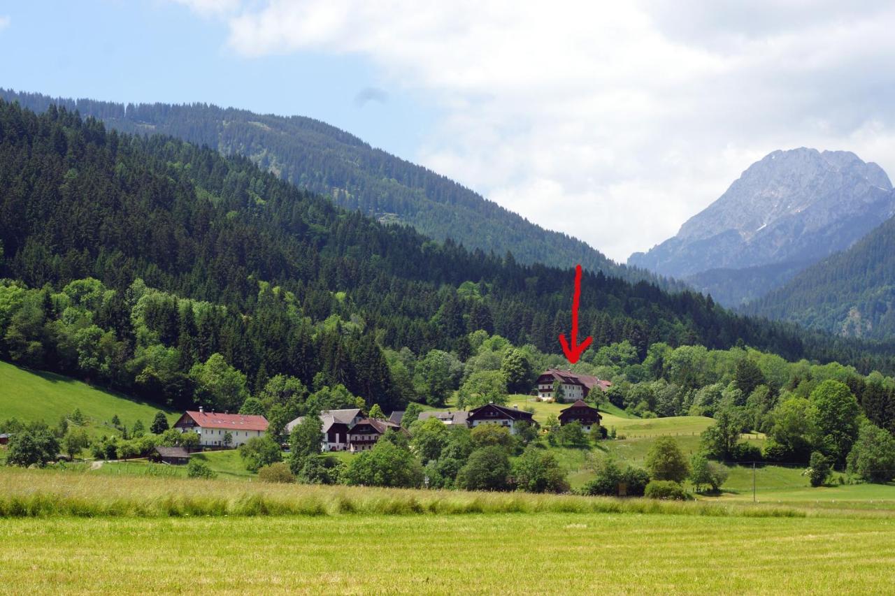 Ferienhaus Enzi Weissbriach Bagian luar foto