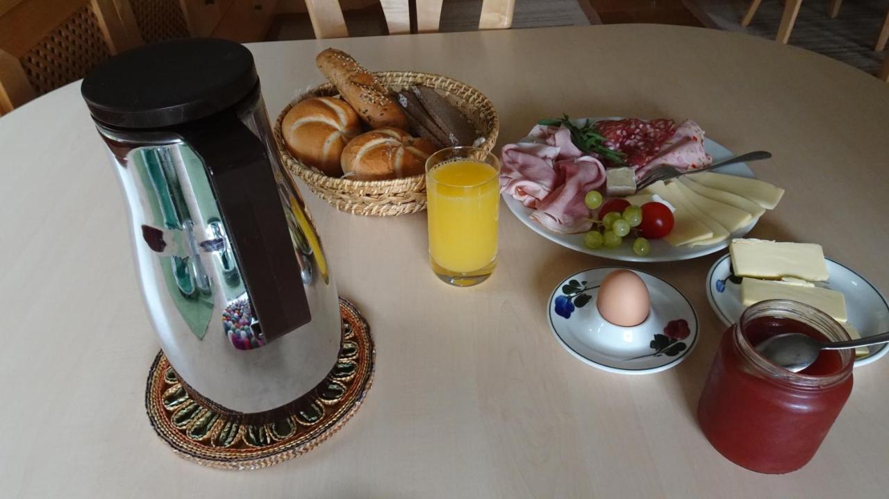 Ferienhaus Enzi Weissbriach Bagian luar foto