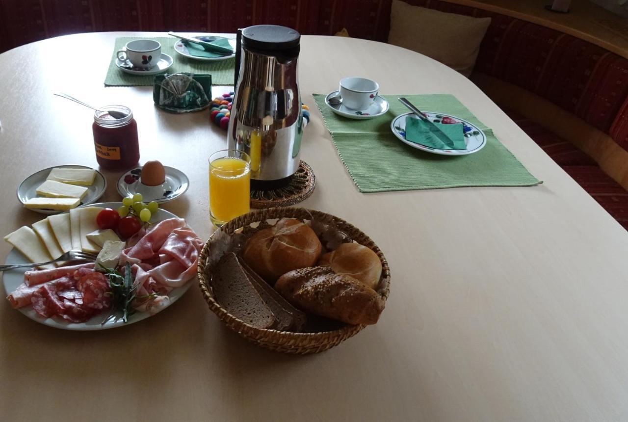 Ferienhaus Enzi Weissbriach Bagian luar foto