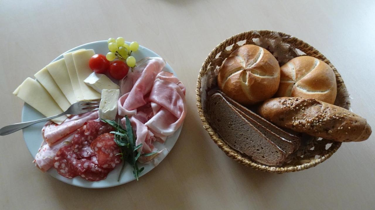 Ferienhaus Enzi Weissbriach Bagian luar foto