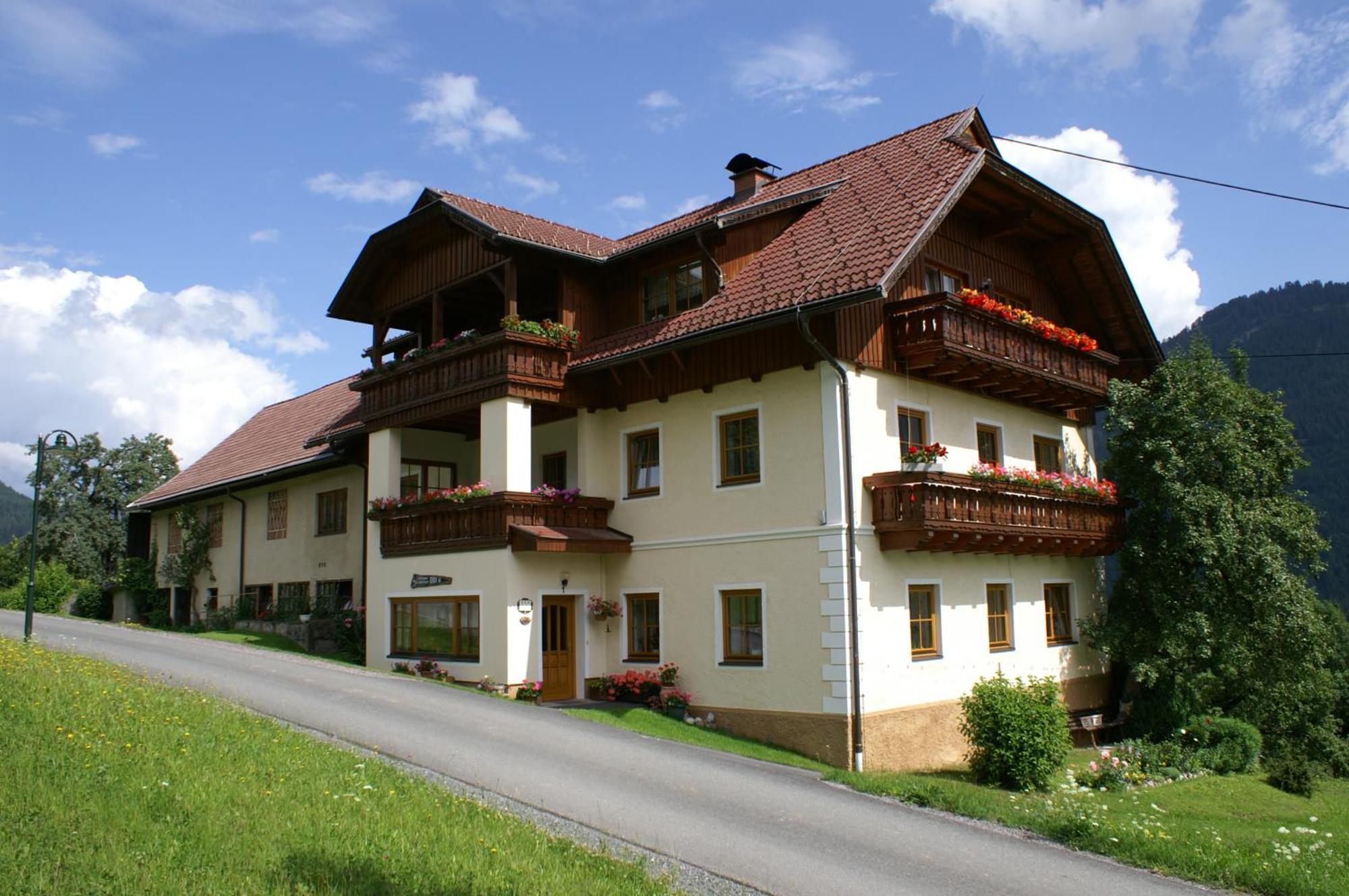 Ferienhaus Enzi Weissbriach Bagian luar foto