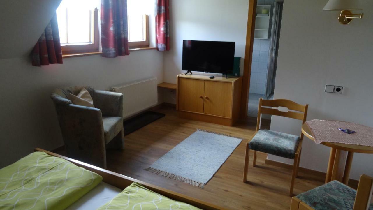 Ferienhaus Enzi Weissbriach Bagian luar foto